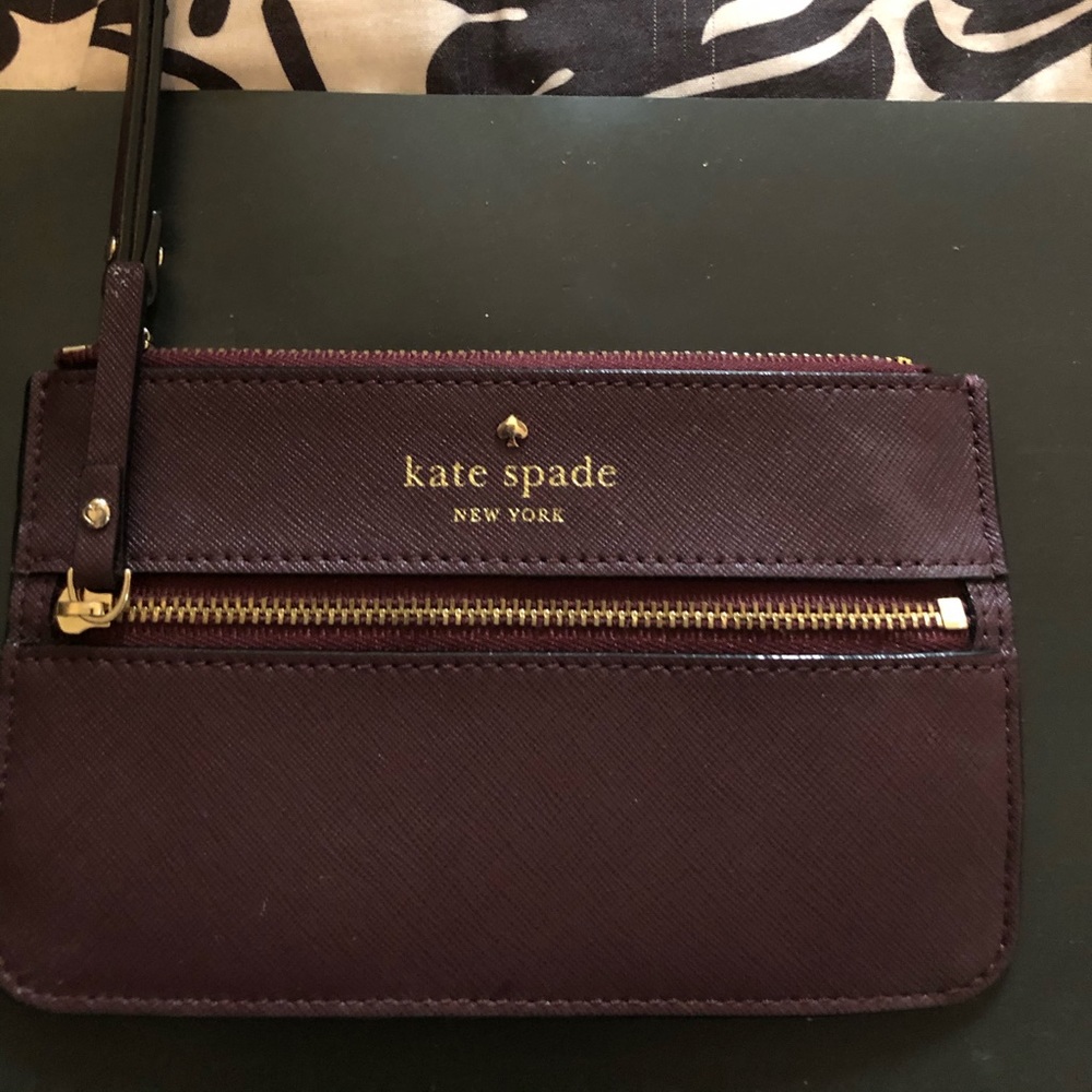 Kate Spade wristlet Burgandy